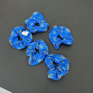5 university of florida scrunchies